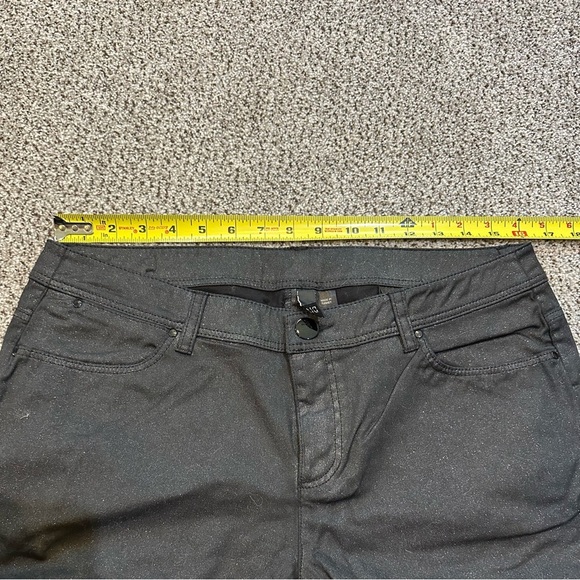 H & M Divided Size 12 32 Black Sparkly Jeans Straight Leg R $65 - Picture 12 of 15